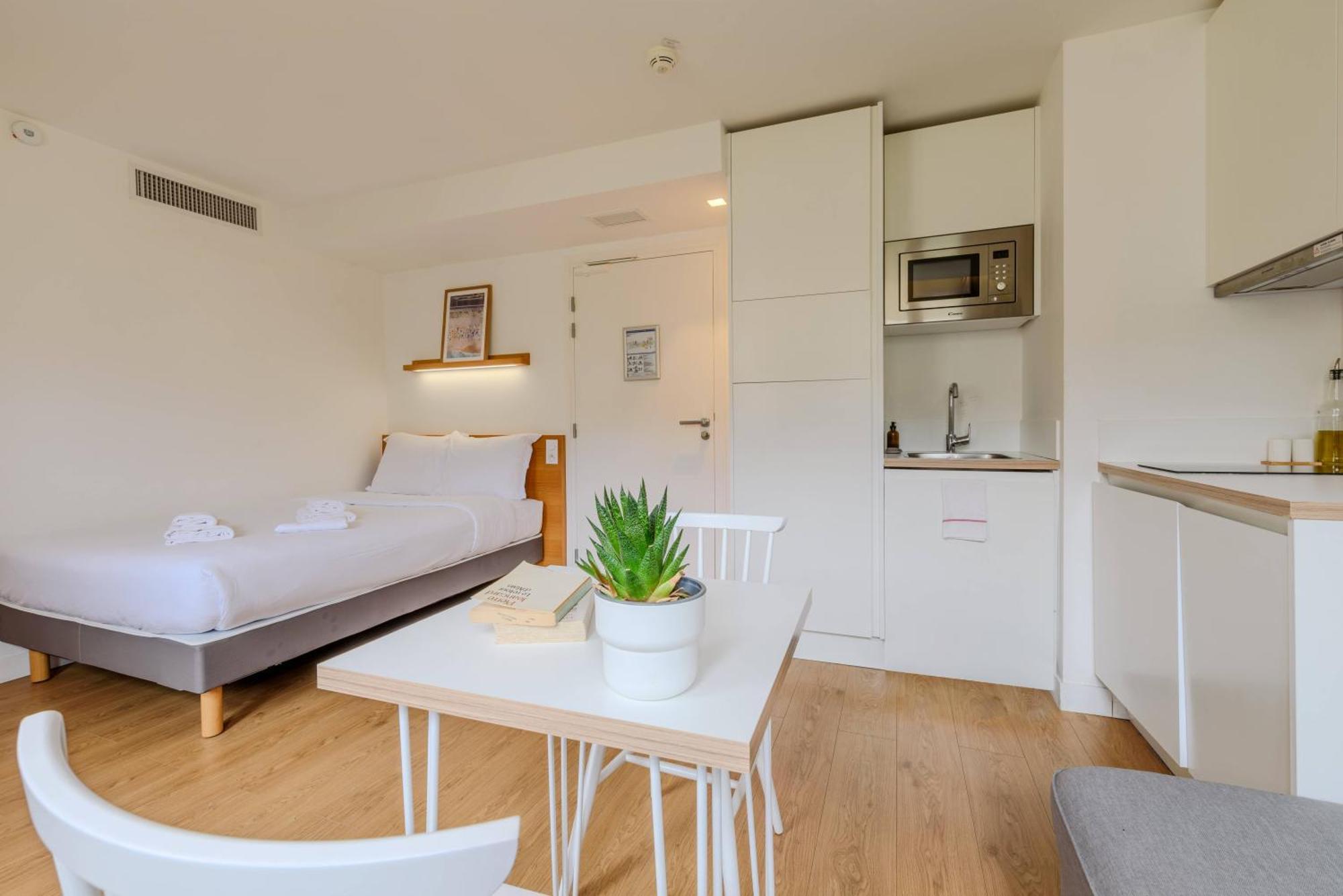 Les Appartements Et Chambres De Монпелие Екстериор снимка
